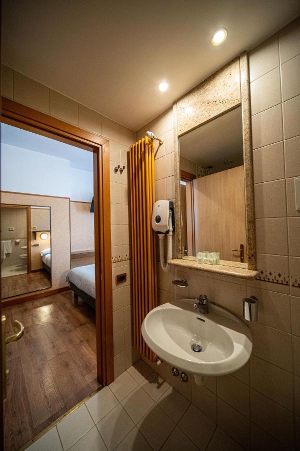 Hotel Mary