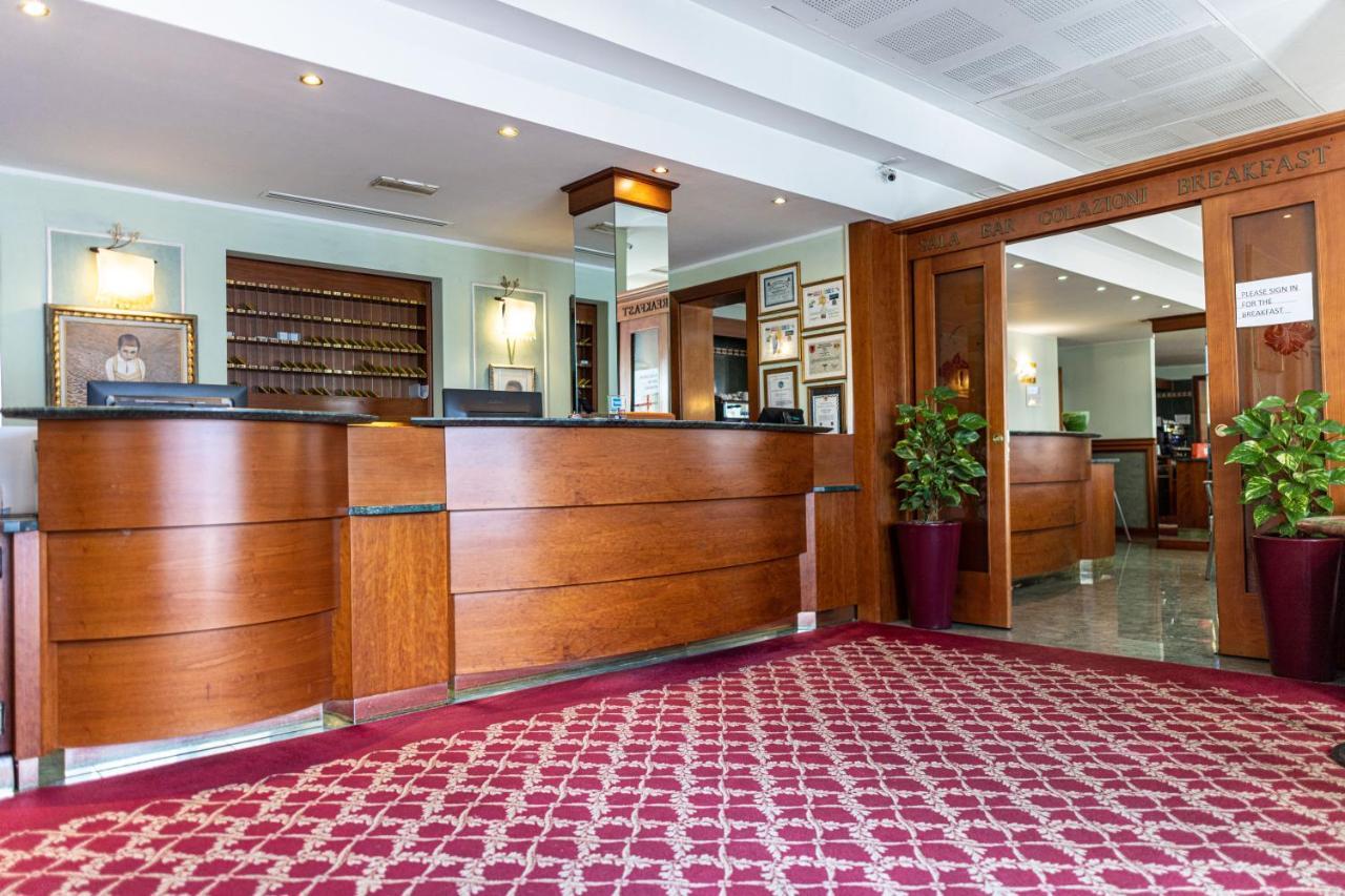 Mary Hotel 3*