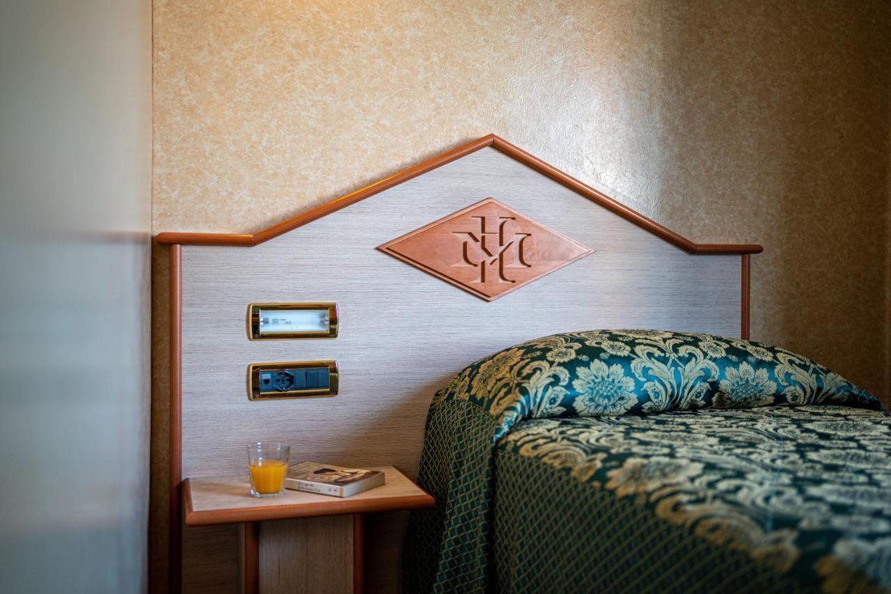 Mary Hotel Vicence